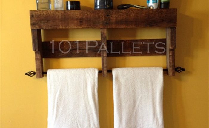Upcycled Pallet Towel Rack