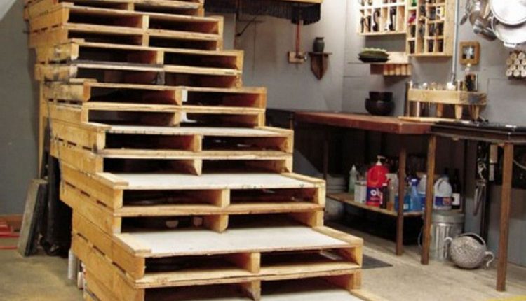 Wooden Pallet Stairs