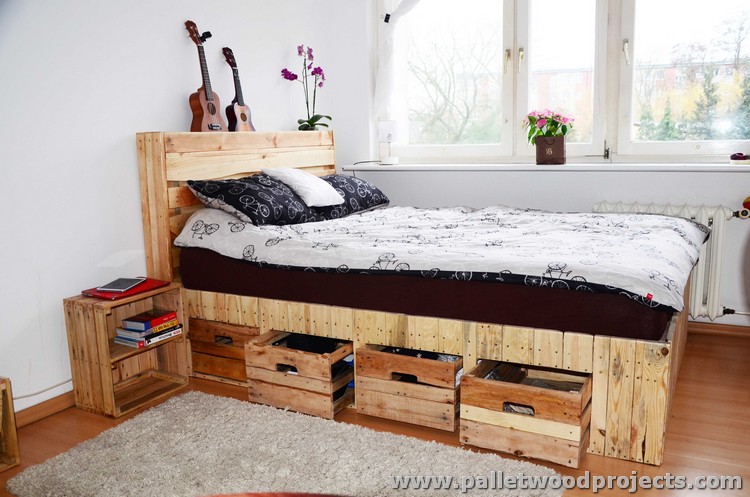 Pallet King Size Bed with Storage Drawers