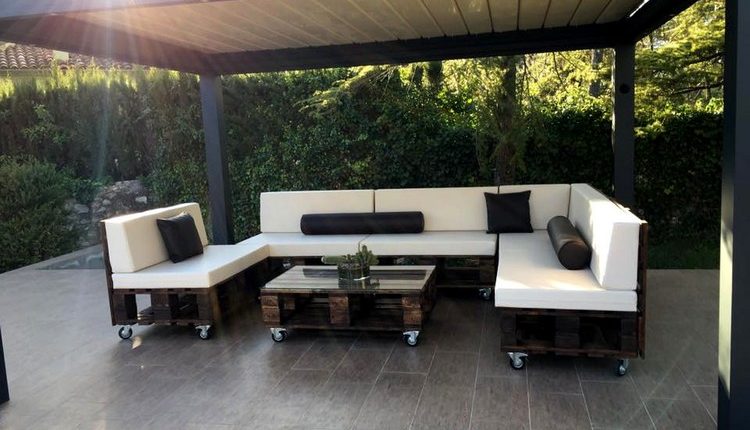 Pallet Sofa Set with Wheels