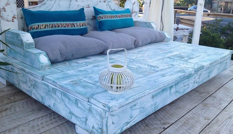 Recycled Pallet Daybed