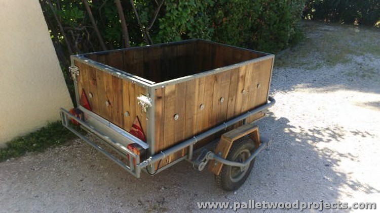 Recycled-Pallet-Trailer.jpg
