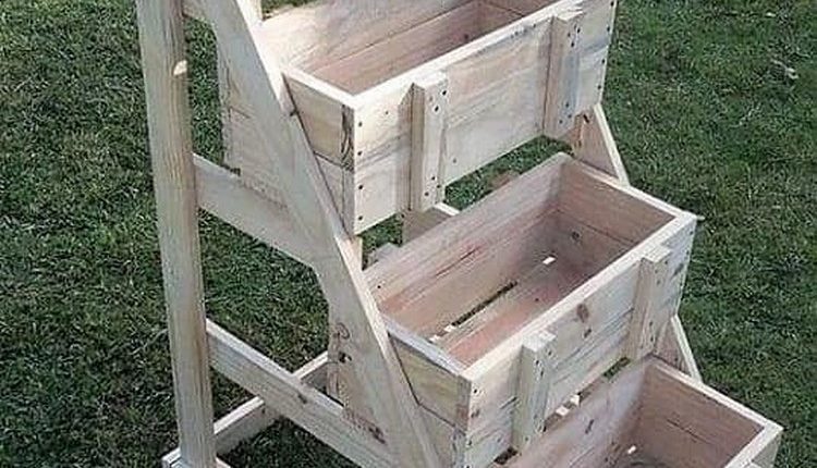 Pallet Planter Stand
