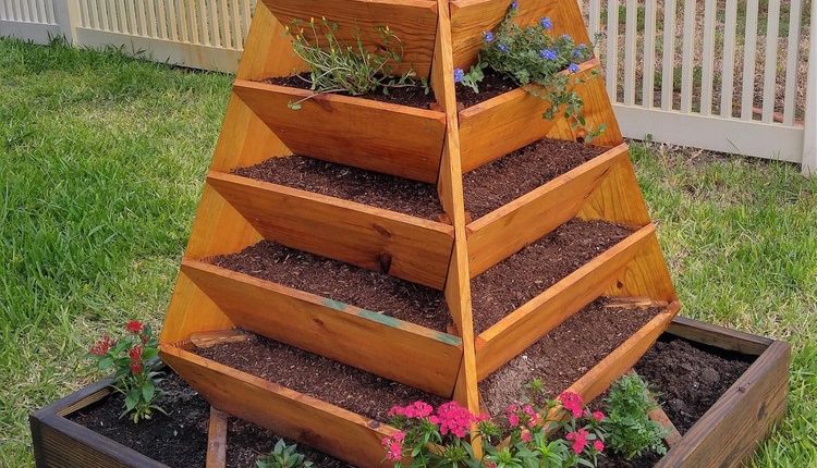 Pallet Pyramid Planter