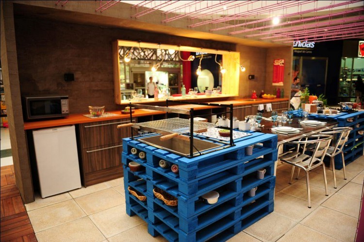 Pallet Kitchen Central Island