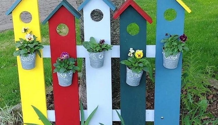 Fence with Planter Pots Holder