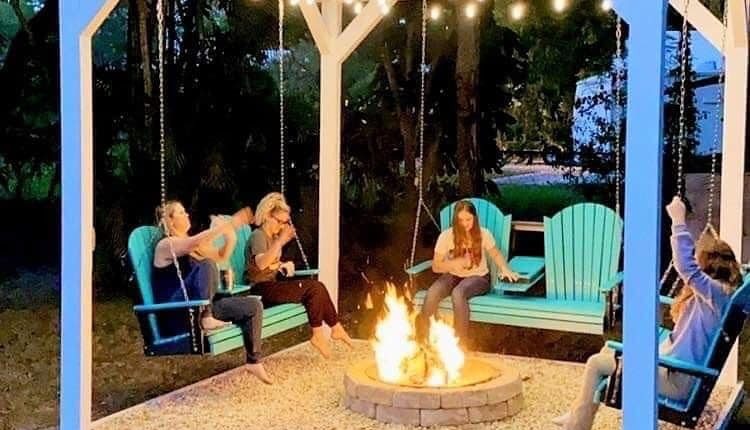 Outdoor Firepit Seating Idea