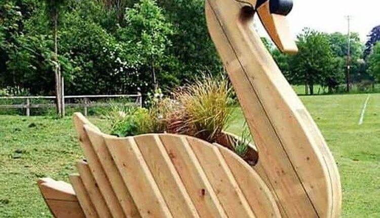 Swan Planter