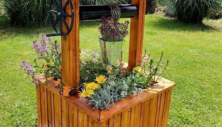 Wishing Well Planter