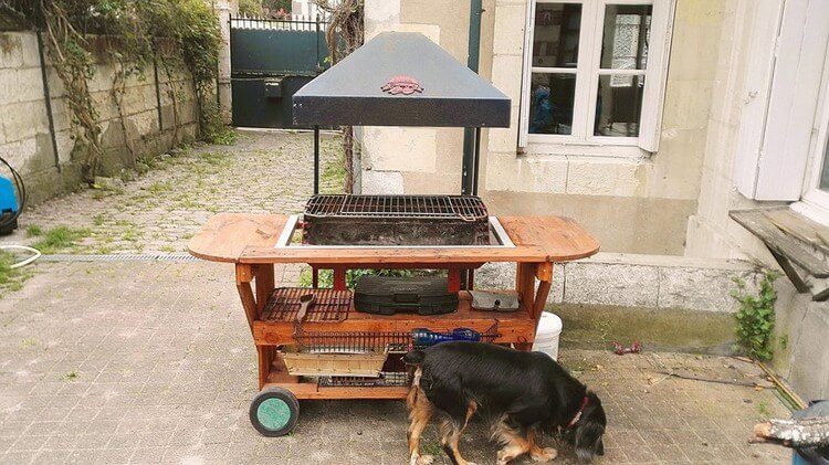 Pallet Grill Table