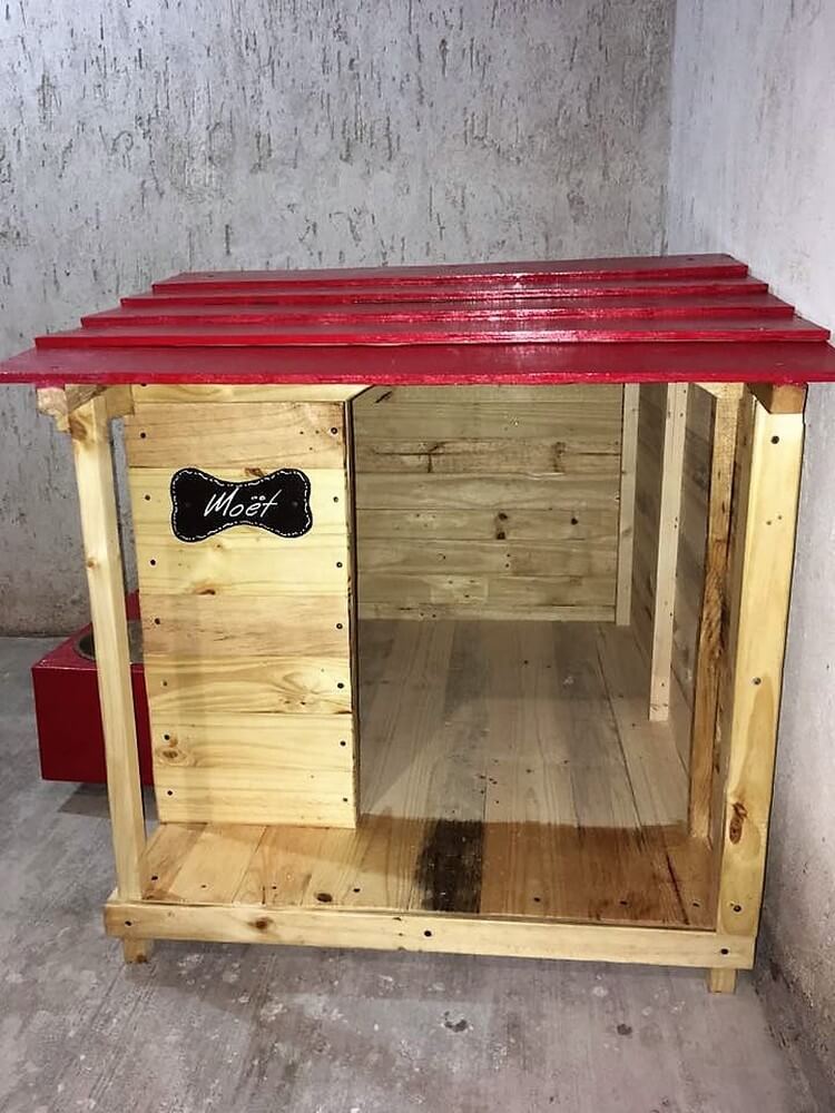 Wood Pallets Pet House with Food Feeder Pallet Wood Projects