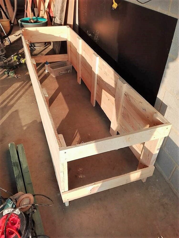 Image showcasing DIY Planter Box from Old Pallets: 7 Steps – Pallet Wood Projects