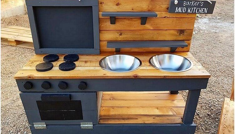 Pallet Mud Kitchen